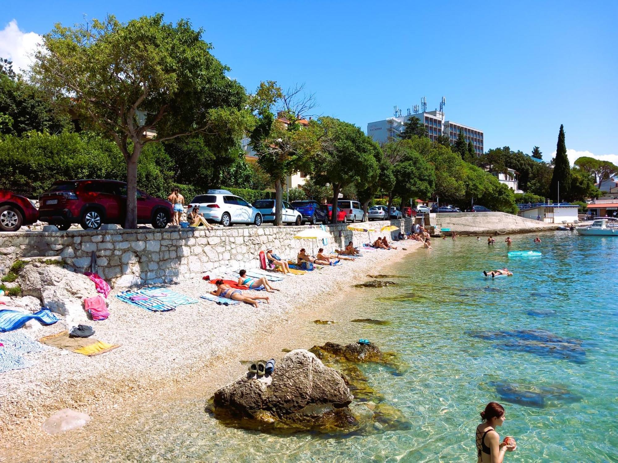 Branko Fabijanic Front Row By The Sea Daire Selce Dış mekan fotoğraf
